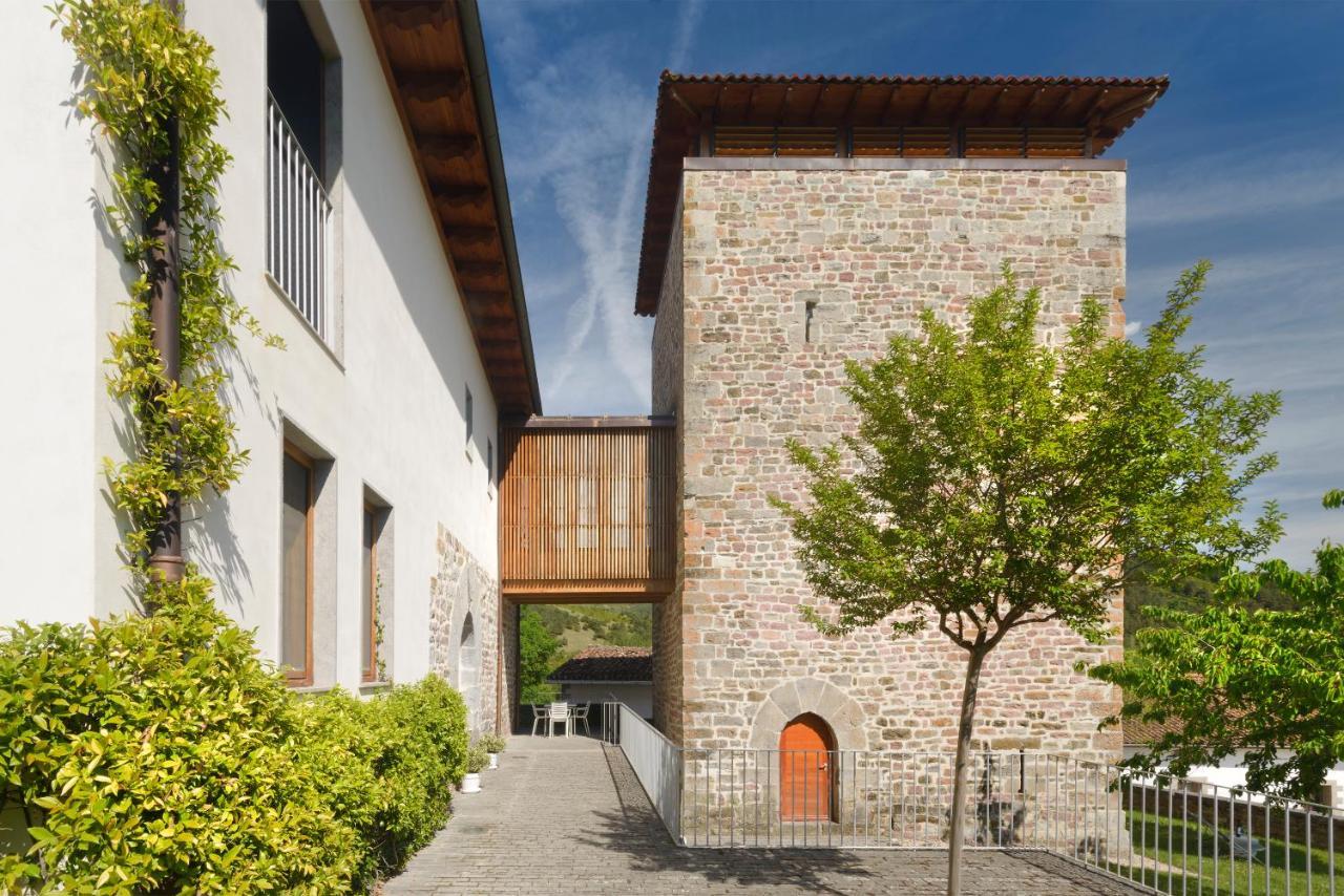 Hotel Rural Torre De Uriz Екстер'єр фото