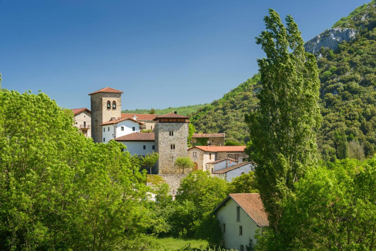Hotel Rural Torre De Uriz Екстер'єр фото